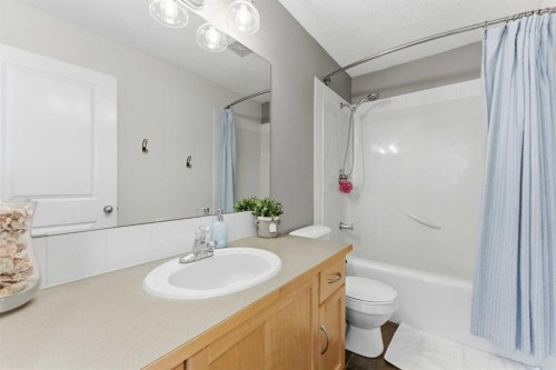 207 Gleneagles View, Cochrane, AB 