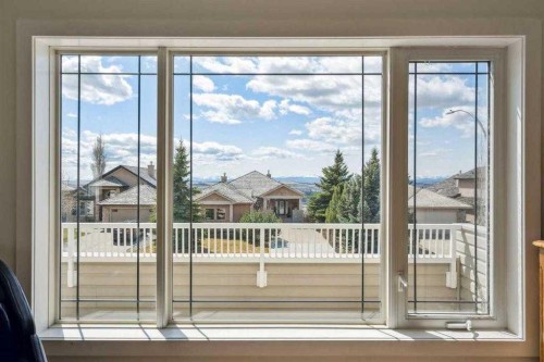 207 Gleneagles View, Cochrane, AB 