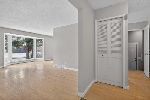 5543 Dalhart Road Nw, Calgary, AB 