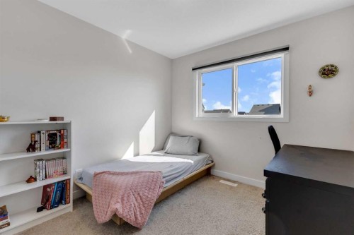 231 Lavender Manor Se, Calgary, AB - Indoor Photo Showing Bedroom
