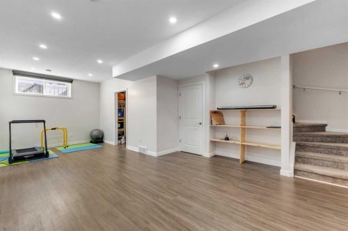 231 Lavender Manor Se, Calgary, AB - Indoor