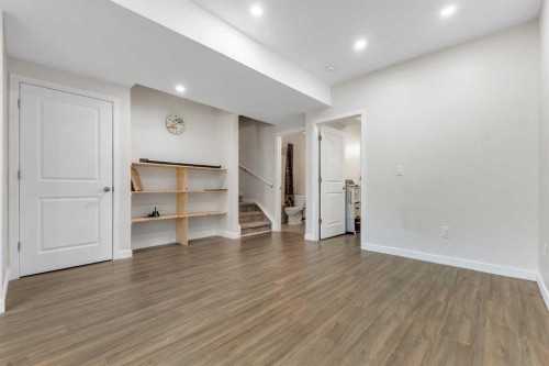 231 Lavender Manor Se, Calgary, AB - Indoor Photo Showing Other Room