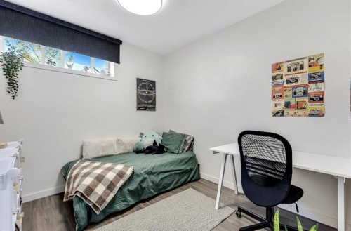 231 Lavender Manor Se, Calgary, AB - Indoor Photo Showing Office
