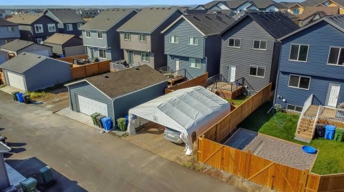 231 Lavender Manor Se, Calgary, AB - Outdoor