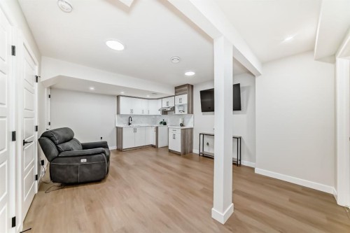 35 Waterford Manor, Chestermere, AB - Indoor
