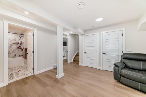 35 Waterford Manor, Chestermere, AB - Indoor
