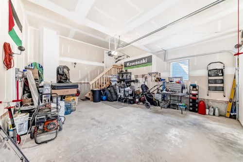 35 Waterford Manor, Chestermere, AB - Indoor Photo Showing Garage