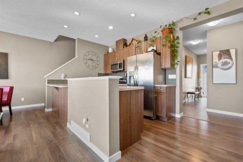 534 River Heights Crescent, Cochrane, AB - Indoor Photo Showing Kitchen
