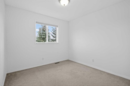 8050 Cougar Ridge Avenue Sw, Calgary, AB - Indoor Photo Showing Other Room