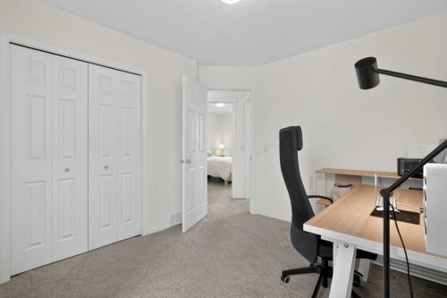 8050 Cougar Ridge Avenue Sw, Calgary, AB - Indoor Photo Showing Other Room