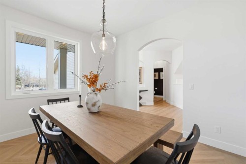 15 Valley Stream Manor Nw, Calgary, AB - Indoor Photo Showing Dining Room