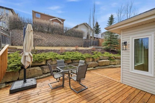 15 Valley Stream Manor Nw, Calgary, AB - Outdoor