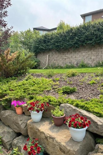 15 Valley Stream Manor Nw, Calgary, AB - Outdoor