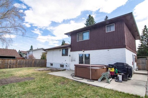 2716 Cedar Ridge Drive Sw, Calgary, AB 