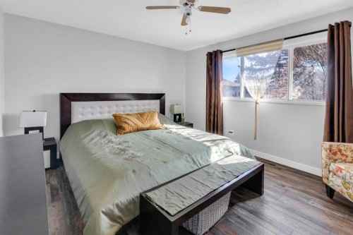 549 Rundleville Place Ne, Calgary, AB - Indoor Photo Showing Bedroom