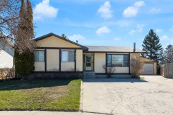549 Rundleville Place NE Calgary, AB T1Y 2T5