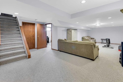 549 Rundleville Place Ne, Calgary, AB - Indoor