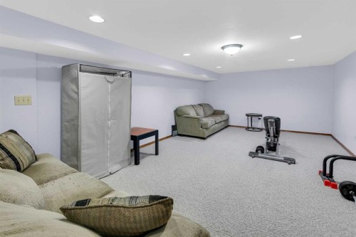 549 Rundleville Place Ne, Calgary, AB - Indoor
