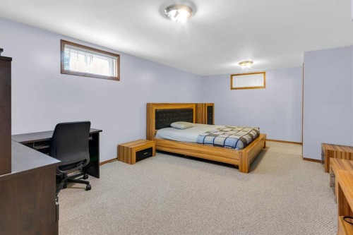 549 Rundleville Place Ne, Calgary, AB - Indoor Photo Showing Bedroom