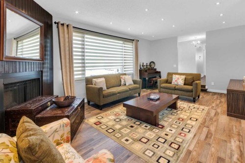 549 Rundleville Place Ne, Calgary, AB - Indoor Photo Showing Living Room