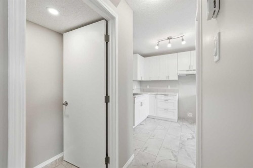 92-203 Lynnview Road Se, Calgary, AB - Indoor