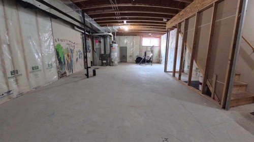 29 Evansridge Circle Nw, Calgary, AB - Indoor Photo Showing Basement