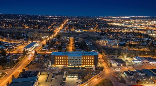 121 42 Avenue Ne, Calgary, AB - Outdoor With View