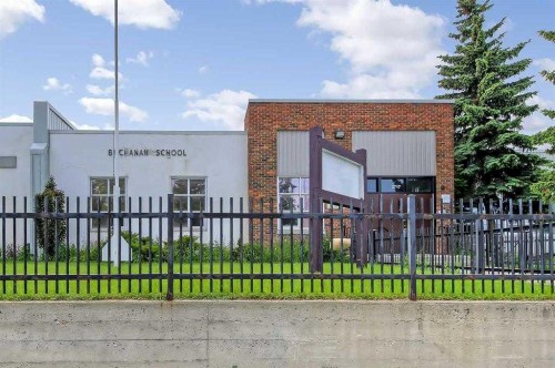 121 42 Avenue Ne, Calgary, AB - Outdoor