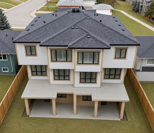 121 42 Avenue Ne, Calgary, AB - Outdoor
