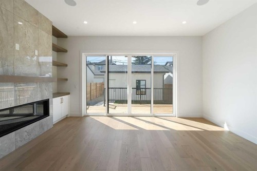 645 36 Street Sw, Calgary, AB - Indoor With Fireplace
