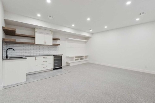 645 36 Street Sw, Calgary, AB - Indoor