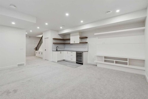 645 36 Street Sw, Calgary, AB - Indoor