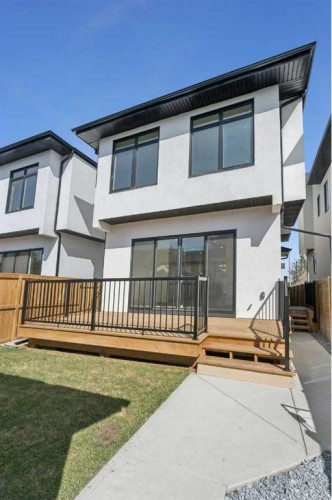 645 36 Street Sw, Calgary, AB - Outdoor