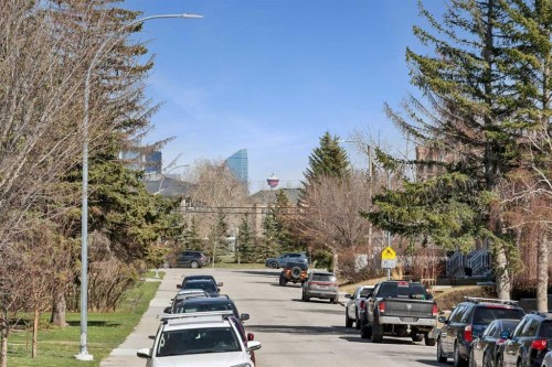645 36 Street Sw, Calgary, AB - Outdoor With View
