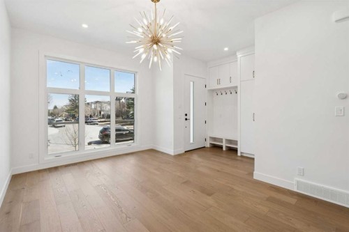 645 36 Street Sw, Calgary, AB - Indoor Photo Showing Other Room