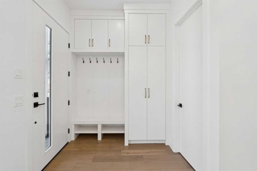 645 36 Street Sw, Calgary, AB - Indoor Photo Showing Other Room
