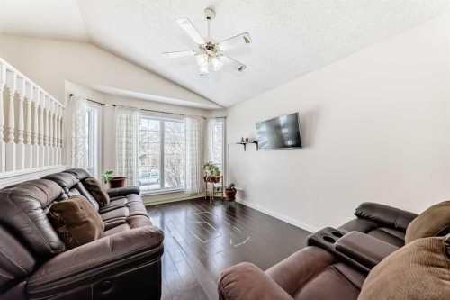 38 San Diego Way Ne, Calgary, AB - Indoor Photo Showing Living Room