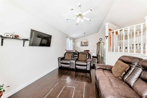 38 San Diego Way Ne, Calgary, AB - Indoor Photo Showing Other Room