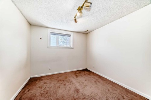 38 San Diego Way Ne, Calgary, AB - Indoor Photo Showing Other Room