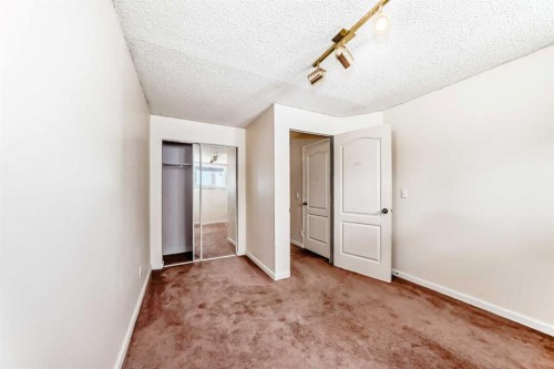 38 San Diego Way Ne, Calgary, AB - Indoor Photo Showing Other Room