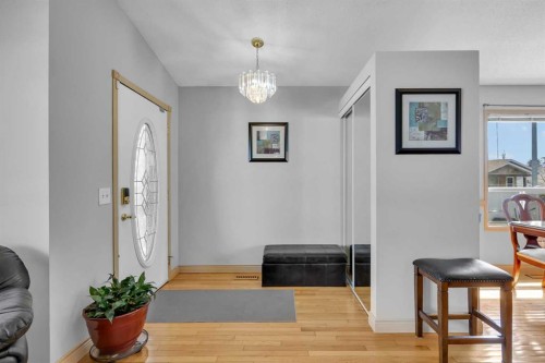 189 Applemead Close Se, Calgary, AB - Indoor Photo Showing Other Room