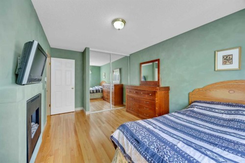 189 Applemead Close Se, Calgary, AB - Indoor Photo Showing Bedroom
