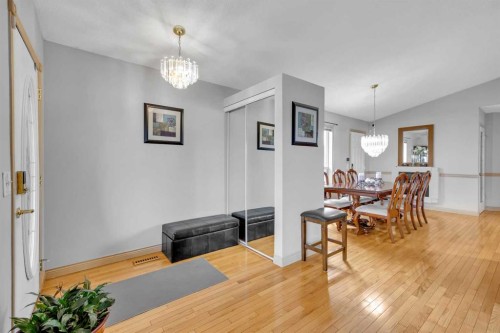 189 Applemead Close Se, Calgary, AB - Indoor Photo Showing Dining Room