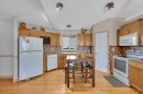 189 Applemead Close Se, Calgary, AB  - Indoor Photo Showing Kitchen 