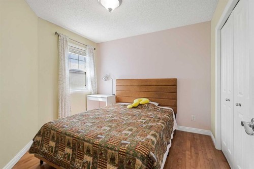 92 Covehaven Terrace Ne, Calgary, AB - Indoor Photo Showing Bedroom