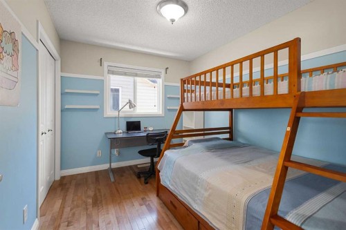 92 Covehaven Terrace Ne, Calgary, AB - Indoor Photo Showing Bedroom