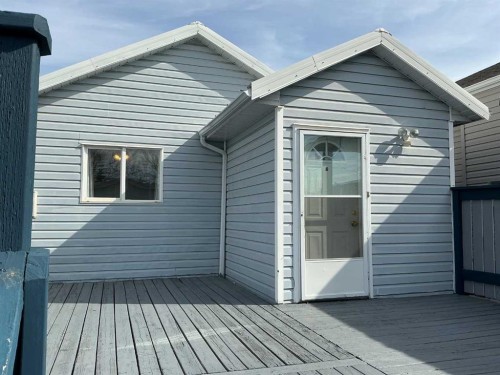 309 52 Avenue West, Claresholm, AB - Outdoor