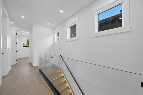 2708 18 Street Nw, Calgary, AB - Indoor Photo Showing Other Room