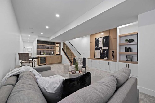 2708 18 Street Nw, Calgary, AB - Indoor