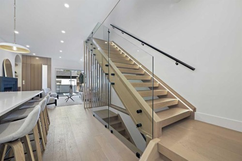 2708 18 Street Nw, Calgary, AB - Indoor